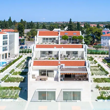 Superior Seaview Apt. With Pool *