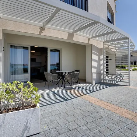 Superior Seaview Apt. With Pool *