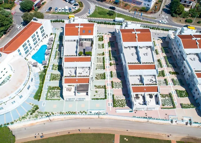 Superior Seaview Apt. With Pool 아파트 *