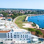 Superior Seaview Apt. With Pool Lägenhet