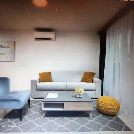 Superior Seaview Apt. With Pool Апартаменты *