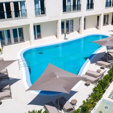 Superior Seaview Apt. With Pool Апартаменты