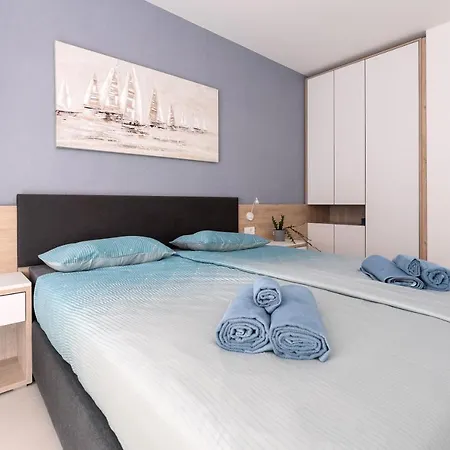 Апартаменты Superior Seaview Apt. With Pool *