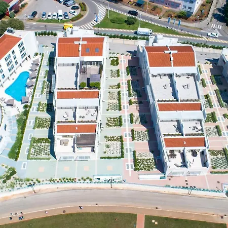 Superior Seaview Apt. With Pool Апартаменты *
