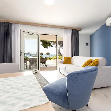 Superior Seaview Apt. With Pool * Умаг